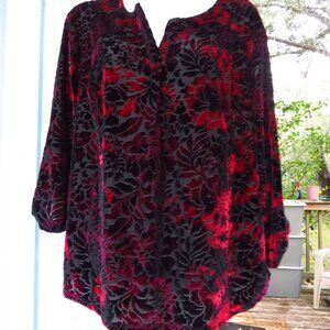 Roz and Ali Womens Petite XL Velvet Floral design Top